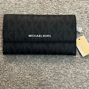 MICHAEL KORS Large Trifold Wallet-NEW WITH TAGS
